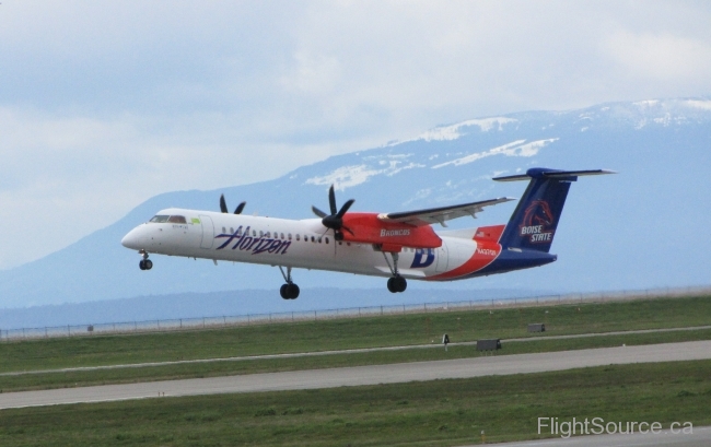 Horizon Airlines DHC8 Boise State livery N437QX
