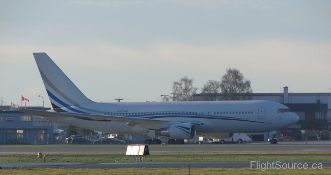 Boeing 767 Dallas Stars charter N767MW
